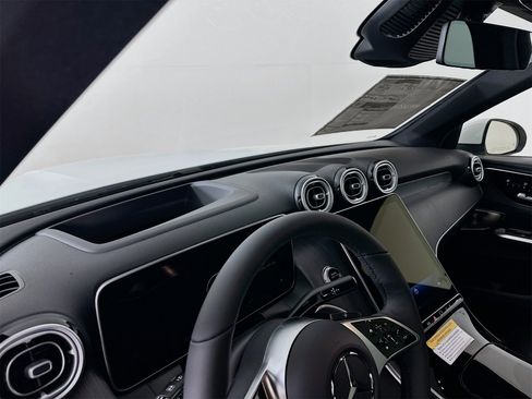 New 2026 Mercedes-Benz GLC 300 image 10