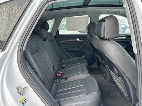 Used 2023 Audi Q5 2.0T Premium w/ Convenience Package image 12