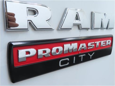 Used 2018 RAM ProMaster City Tradesman image 21