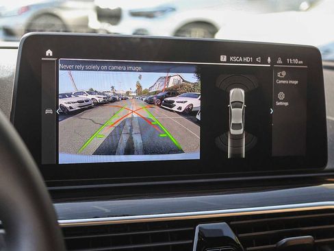 Certified 2023 BMW 530e w/ Premium Package image 30