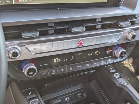 Used 2024 Kia Telluride S w/ S Sunroof Package image 29