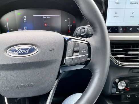 Used 2025 Ford Escape SE FWD image 25