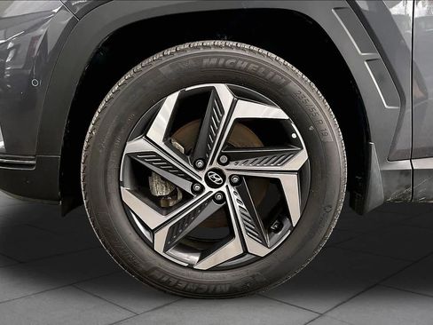 Certified 2023 Hyundai Tucson Limited AWD/4WD image 11