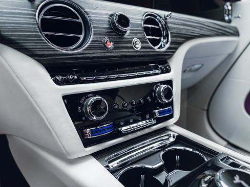 Used 2024 Rolls-Royce Spectre w/ Spectre Launch Package AWD/4WD image 43