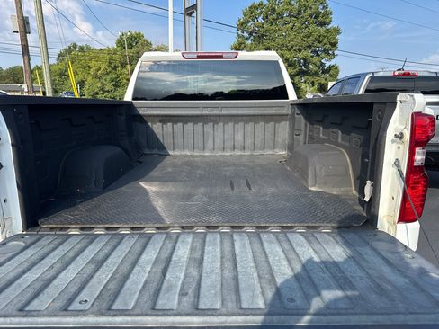 Used 2022 Chevrolet Silverado 1500 Custom AWD/4WD image 7