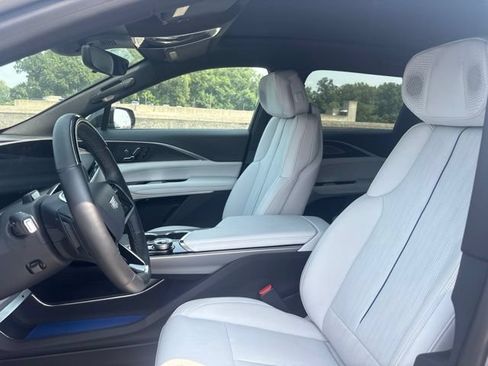 Used 2025 Cadillac Lyriq Sport AWD/4WD image 3