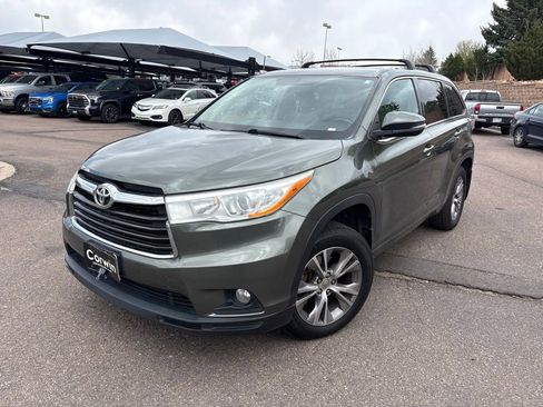 Used 2014 Toyota Highlander Plus AWD/4WD image 3