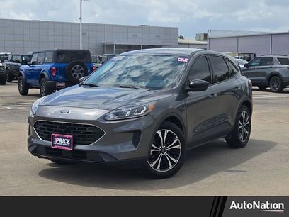 Used 2022 Ford Escape SE w/ SE Sport Appearance Package