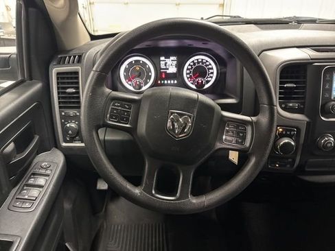 Used 2017 RAM 1500 Express AWD/4WD image 13