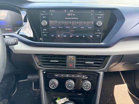 Used 2023 Volkswagen Taos SE w/ Panoramic Sunroof Package AWD/4WD image 27