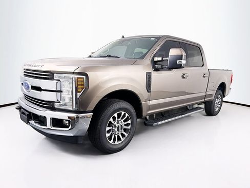 Used 2019 Ford F250 Lariat w/ Lariat Ultimate Package RWD image 3