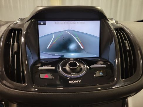 Used 2015 Ford C-MAX Energi SEL w/ Equipment Group 303A FWD image 24