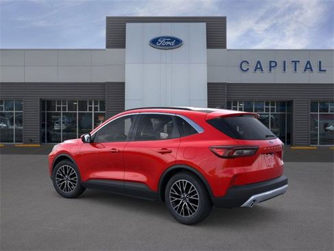 Used 2024 Ford Escape SE image 4