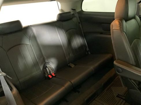 Used 2014 Buick Enclave Premium w/ Trailering Provision Package FWD image 32