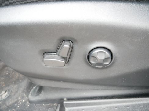 Used 2022 Chrysler Pacifica Limited w/ S Appearance Package image 19