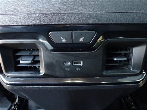 Used 2022 Chevrolet Silverado 1500 ZR2 w/ Technology Package AWD/4WD image 9