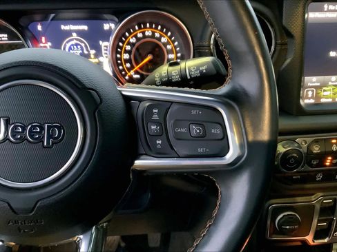 Used 2021 Jeep Wrangler Unlimited Sahara image 23