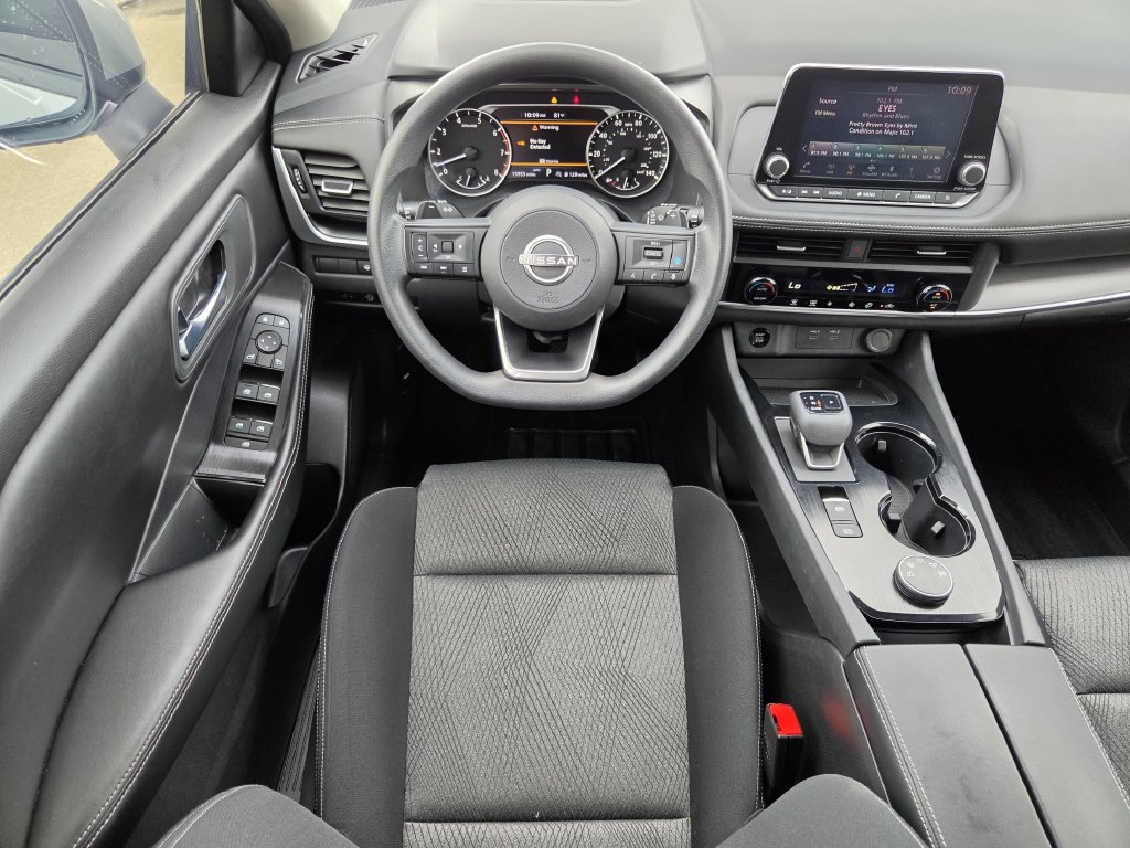 Used 2024 Nissan Rogue SV AWD/4WD image 13