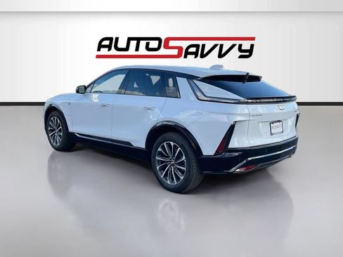 Used 2026 Cadillac Lyriq Sport AWD/4WD image 5