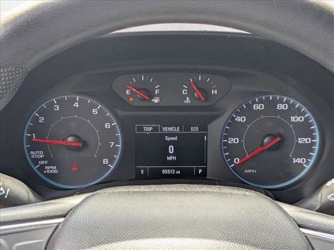 Used 2019 Chevrolet Equinox LS w/ LS Convenience Package FWD image 10