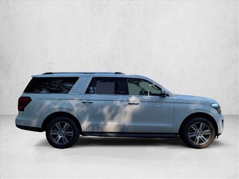 Used 2024 Ford Expedition Max Limited AWD/4WD image 4
