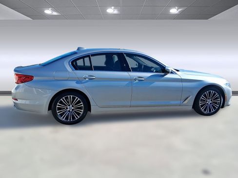 Used 2019 BMW 540i image 8
