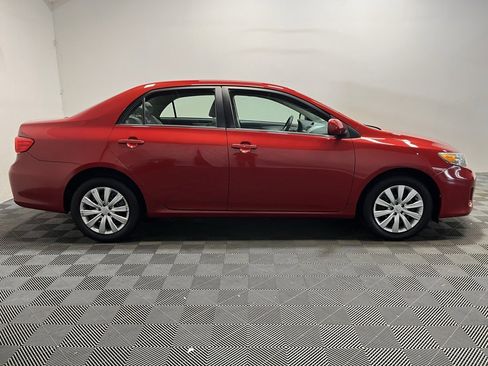 Used 2013 Toyota Corolla LE image 4