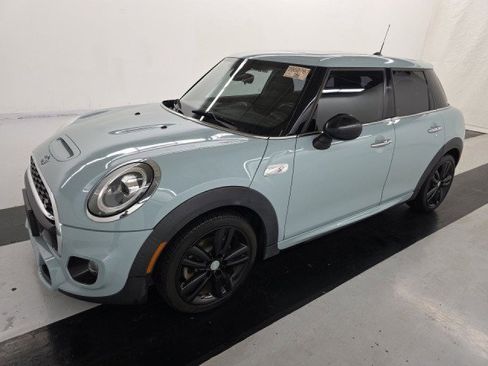 Used 2019 MINI Cooper S image 1