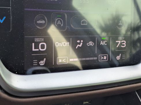 Used 2020 Subaru Outback Touring XT image 22