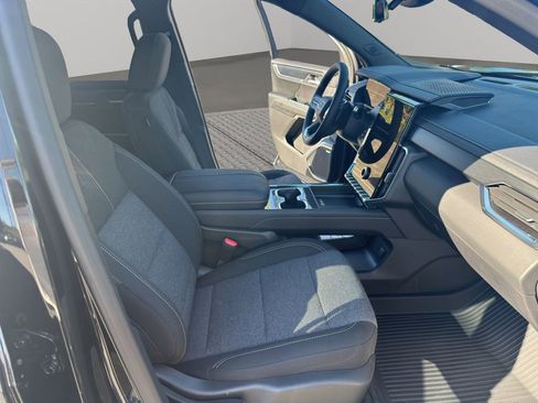 New 2026 GMC Acadia Elevation w/ LPO, Floor Liner Package image 17