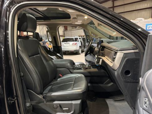 Used 2022 Ford Expedition XLT AWD/4WD image 26