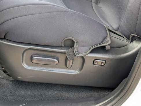 Used 2023 Toyota Tacoma TRD Sport w/ Technology Package image 13