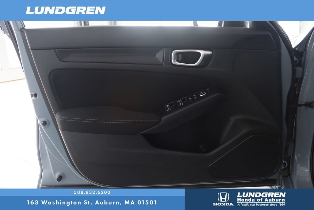 Used 2023 Honda Civic Sport image 9
