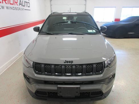 Used 2023 Jeep Compass Latitude w/ Convenience Group AWD/4WD image 10