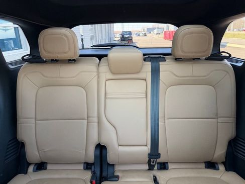 Used 2021 Lincoln Corsair Reserve w/ Equipment Group 201A image 17