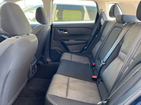 Used 2025 Nissan Rogue SV image 28