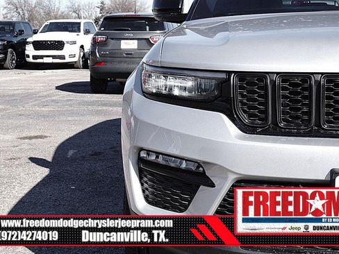 New 2025 Jeep Grand Cherokee Limited AWD/4WD image 42