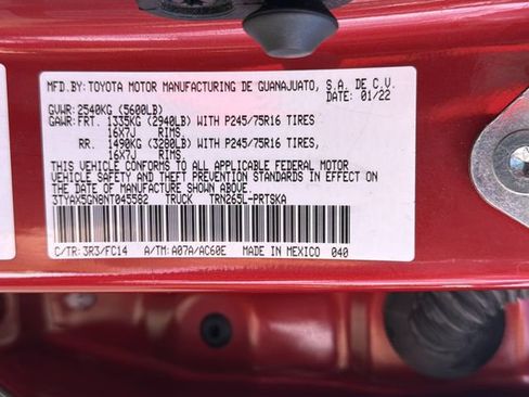 Used 2022 Toyota Tacoma SR5 RWD image 31