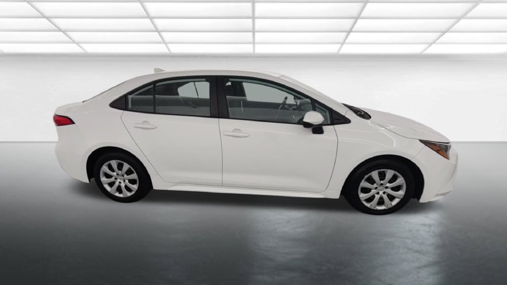 Used 2024 Toyota Corolla LE FWD image 8