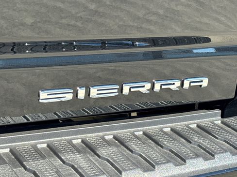 New 2026 GMC Sierra 2500 Denali w/ Denali Reserve Package image 11