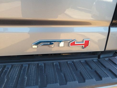 Used 2025 GMC Sierra 2500 AT4 AWD/4WD image 10