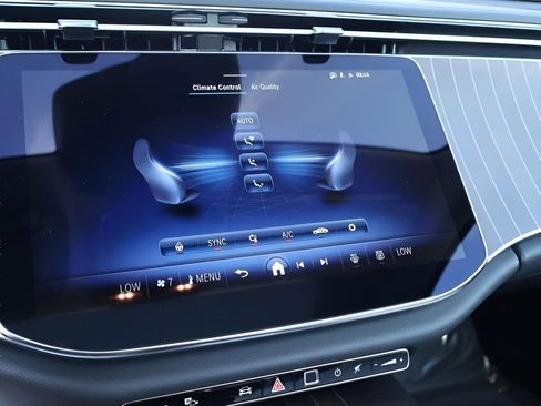 New 2026 Mercedes-Benz E 350 4MATIC Sedan image 43