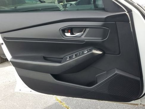 Used 2023 Honda Accord EX image 29