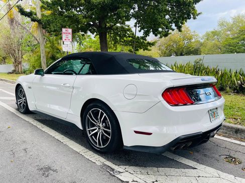 Used 2021 Ford Mustang GT Premium image 3