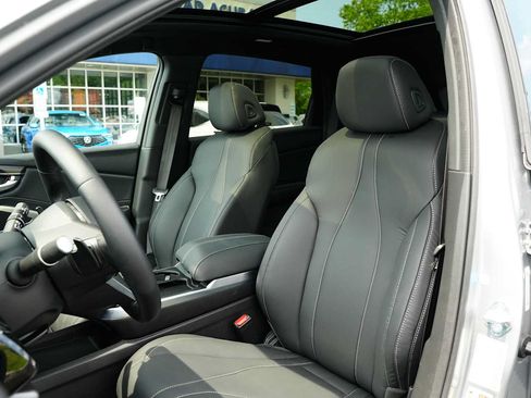 Used 2026 Acura RDX SH-AWD image 17