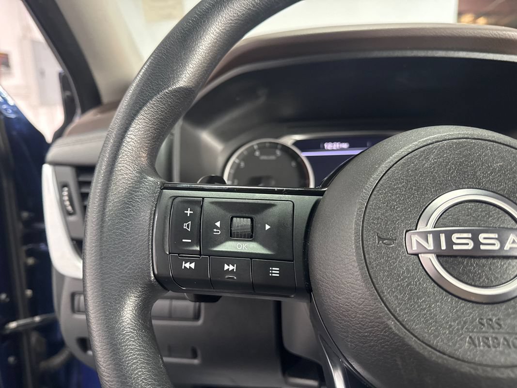 Used 2023 Nissan Rogue SV AWD/4WD image 12