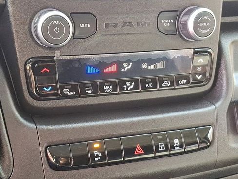 Used 2022 RAM ProMaster 2500 w/ Driver Convenience Group image 15