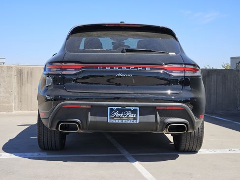 Certified 2026 Porsche Macan image 7