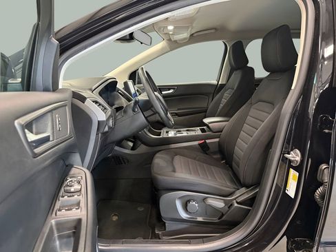 Certified 2022 Ford Edge SE w/ Black Appearance Package AWD/4WD image 11