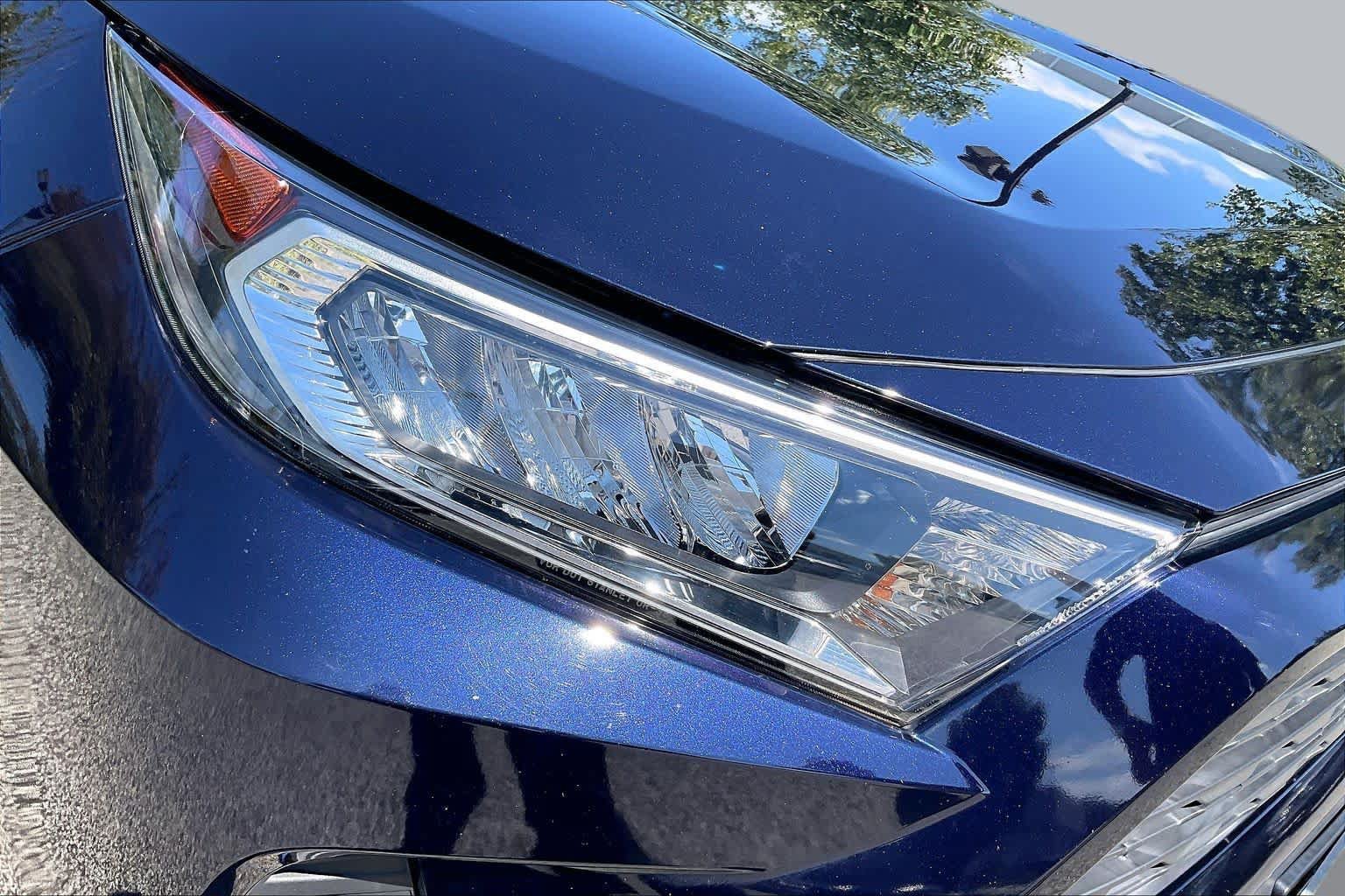 Used 2021 Toyota RAV4 XLE Premium AWD/4WD image 26